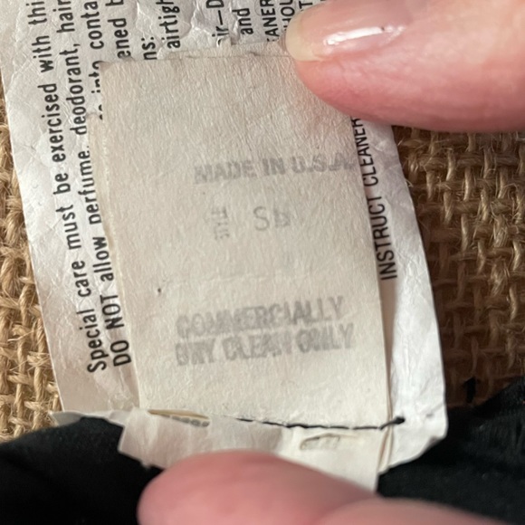 VINTAGE : Red / Black Sequined Top - Picture 7 of 11